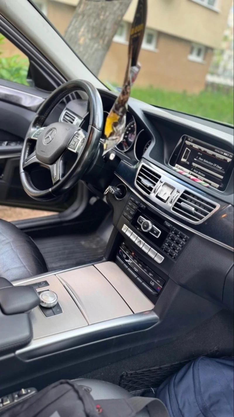 Mercedes-Benz E 300 231к.с. Bluetec 9-скорости, снимка 11 - Автомобили и джипове - 52543036