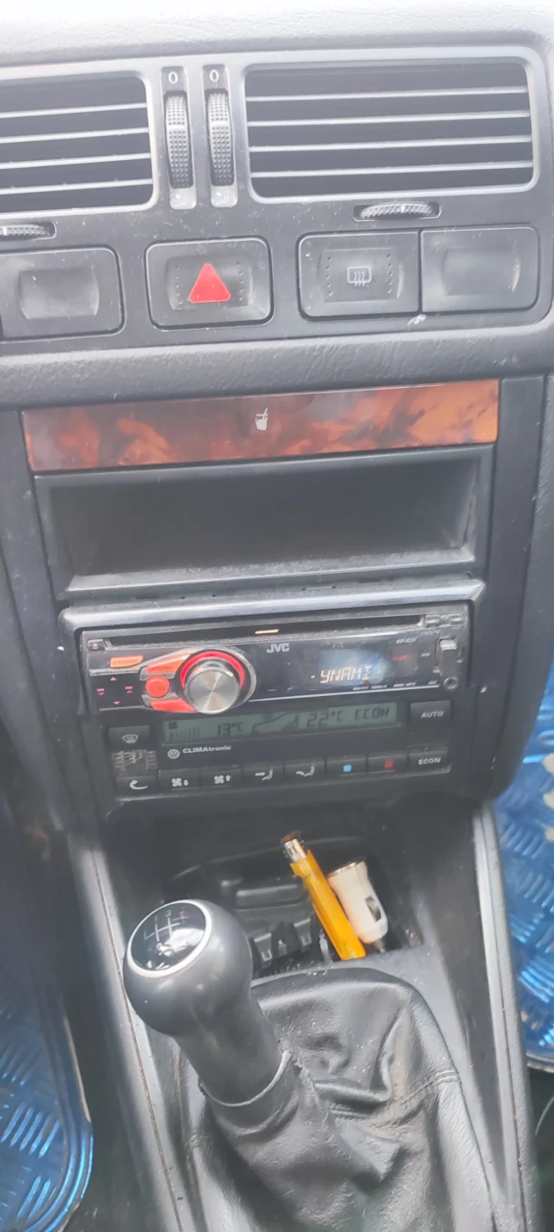 VW Bora 2.0 газ/бензин климатроник , снимка 13 - Автомобили и джипове - 52644386