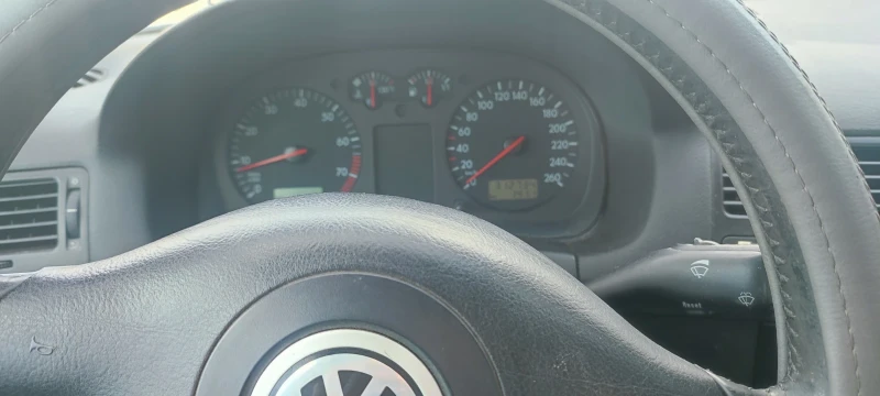 VW Bora 2.0 газ/бензин климатроник , снимка 12 - Автомобили и джипове - 52644386