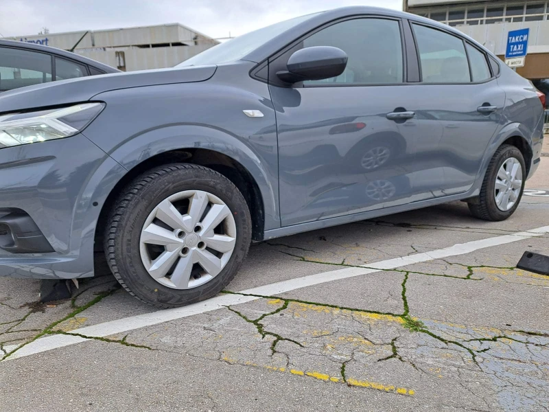 Dacia Logan, снимка 5 - Автомобили и джипове - 52654819