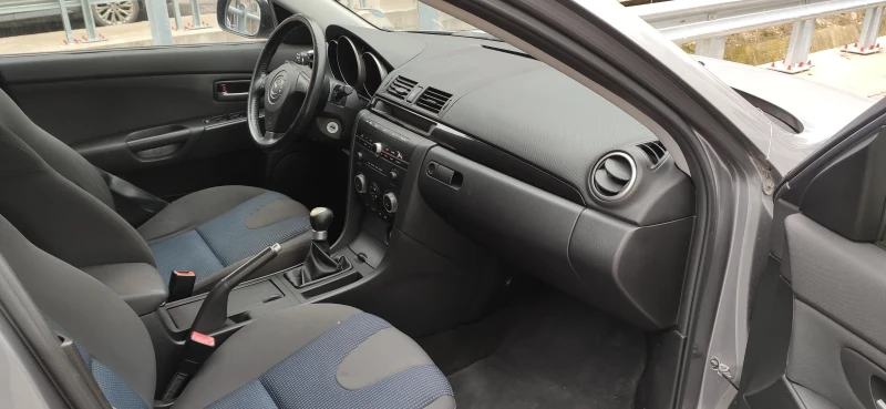 Mazda 3, снимка 9 - Автомобили и джипове - 53404414