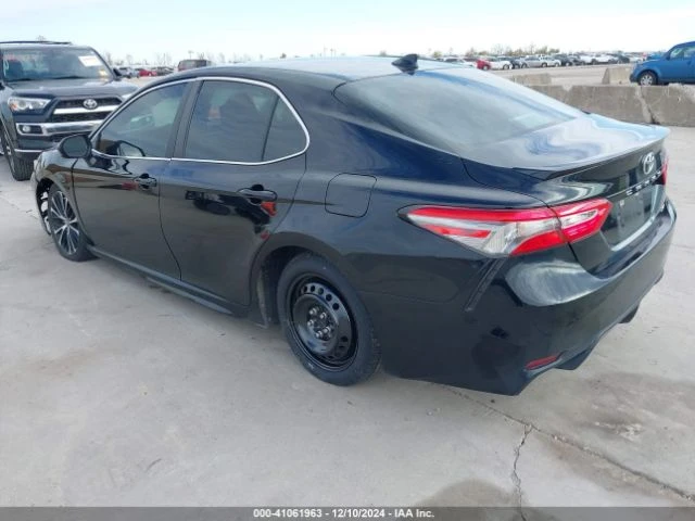 Toyota Camry Минимална щета, Налична е сервизна!, снимка 8 - Автомобили и джипове - 48742816