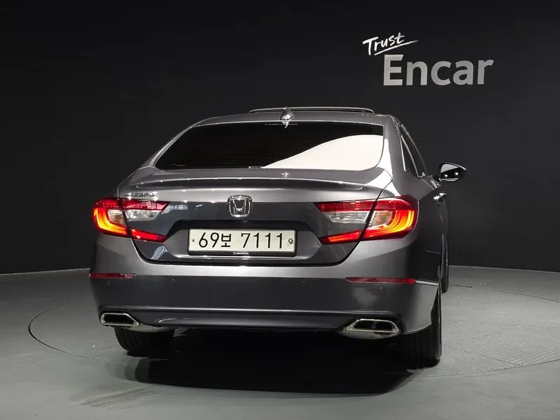 Honda Accord 10Th Generation 1.5 Turbo, снимка 4 - Автомобили и джипове - 55951278