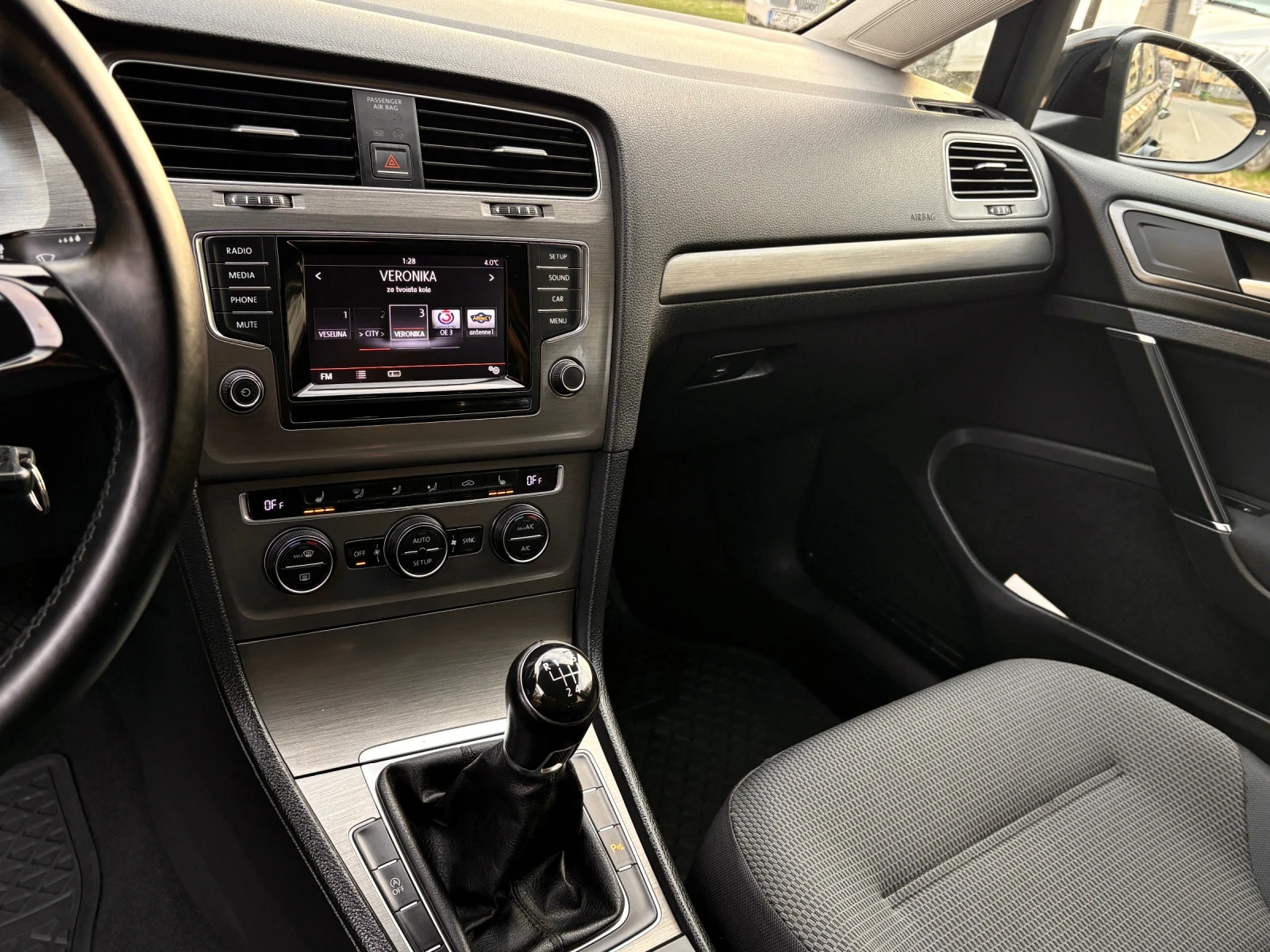 VW Golf 7 1.6TDI ЕDITION* 179000км*  | Mobile.bg — изображение 12