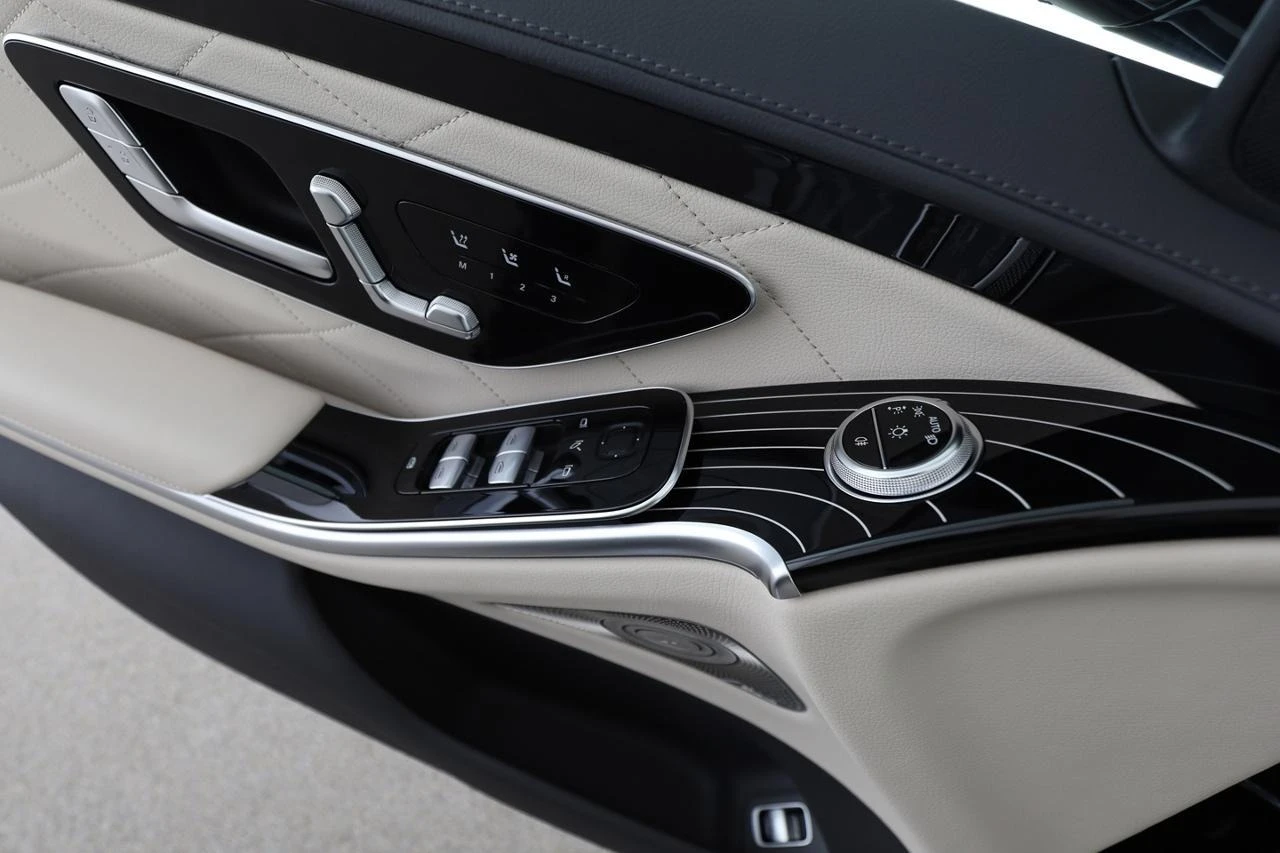Mercedes-Benz S 580 AMG/LONG/4-MATIC/MANUFAKTUR/EXCLUSIV/PANO/BURM/HUD - изображение 9