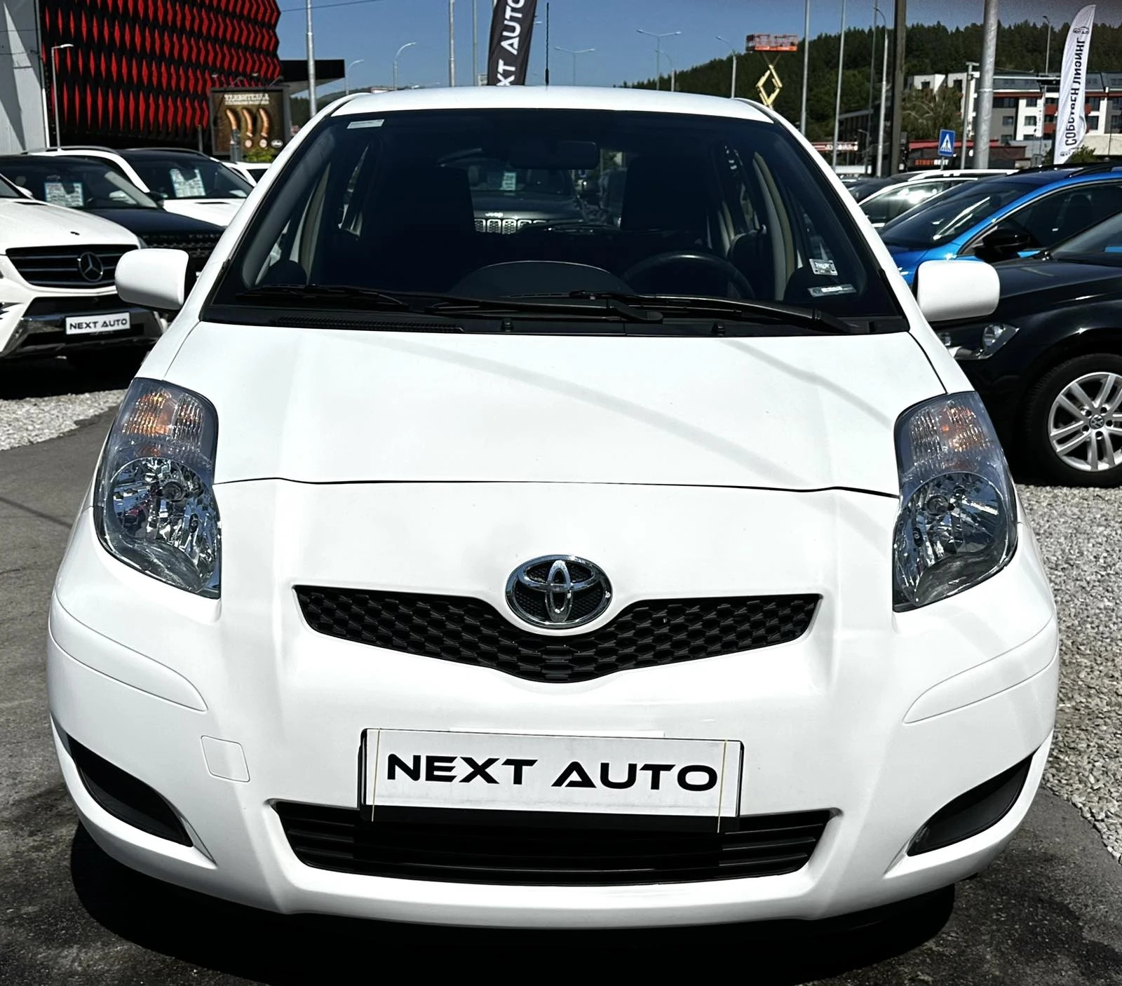 Toyota Yaris 1.0I 69HP 110, 000KM EURO5B - изображение 2