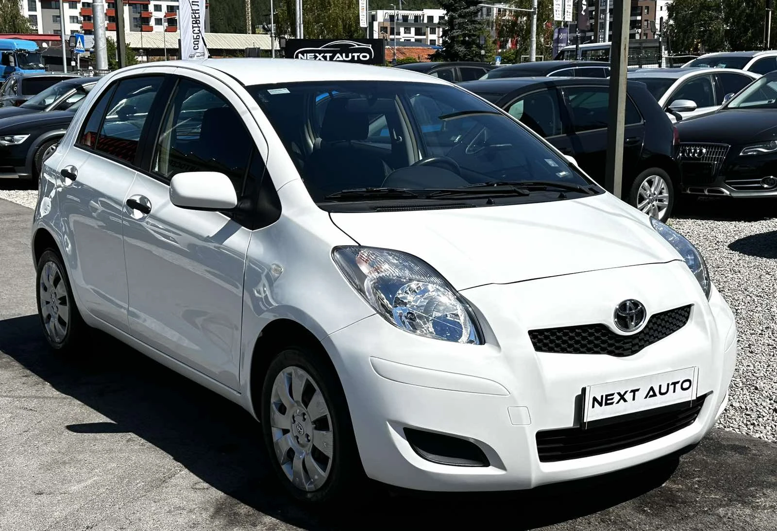 Toyota Yaris 1.0I 69HP 110, 000KM EURO5B - изображение 3