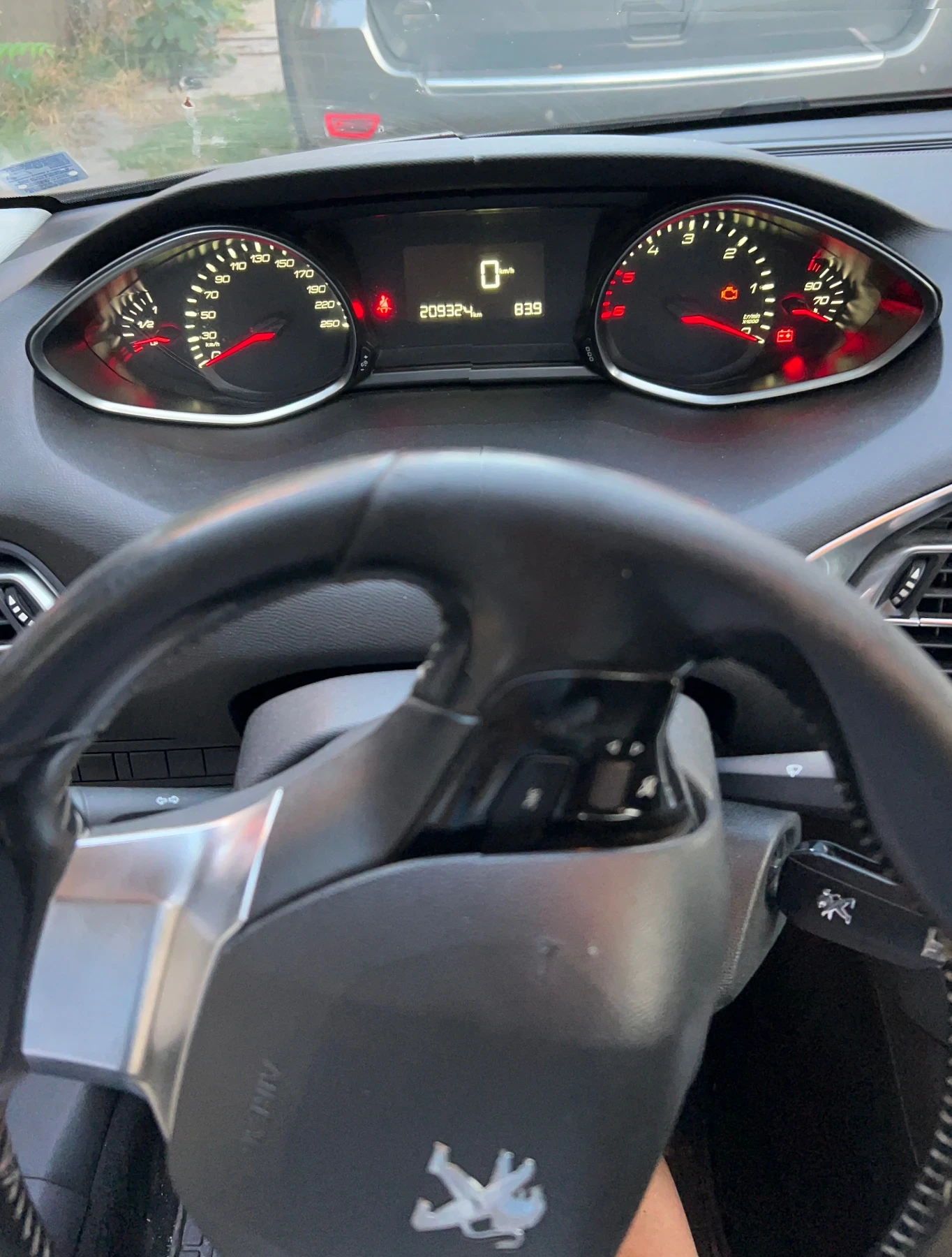 Peugeot 308 1.6 HDI - изображение 9