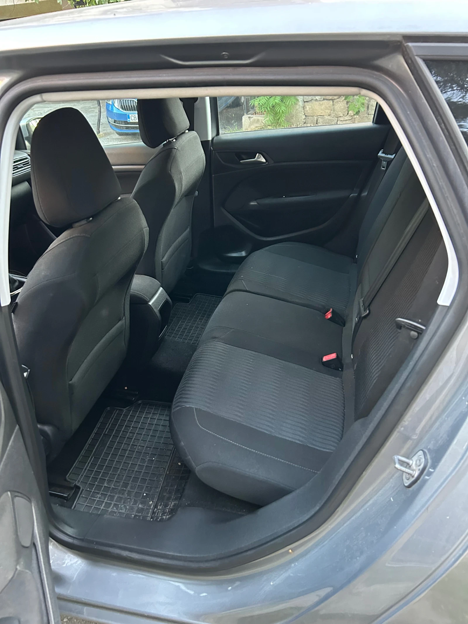 Peugeot 308 1.6 HDI - изображение 6