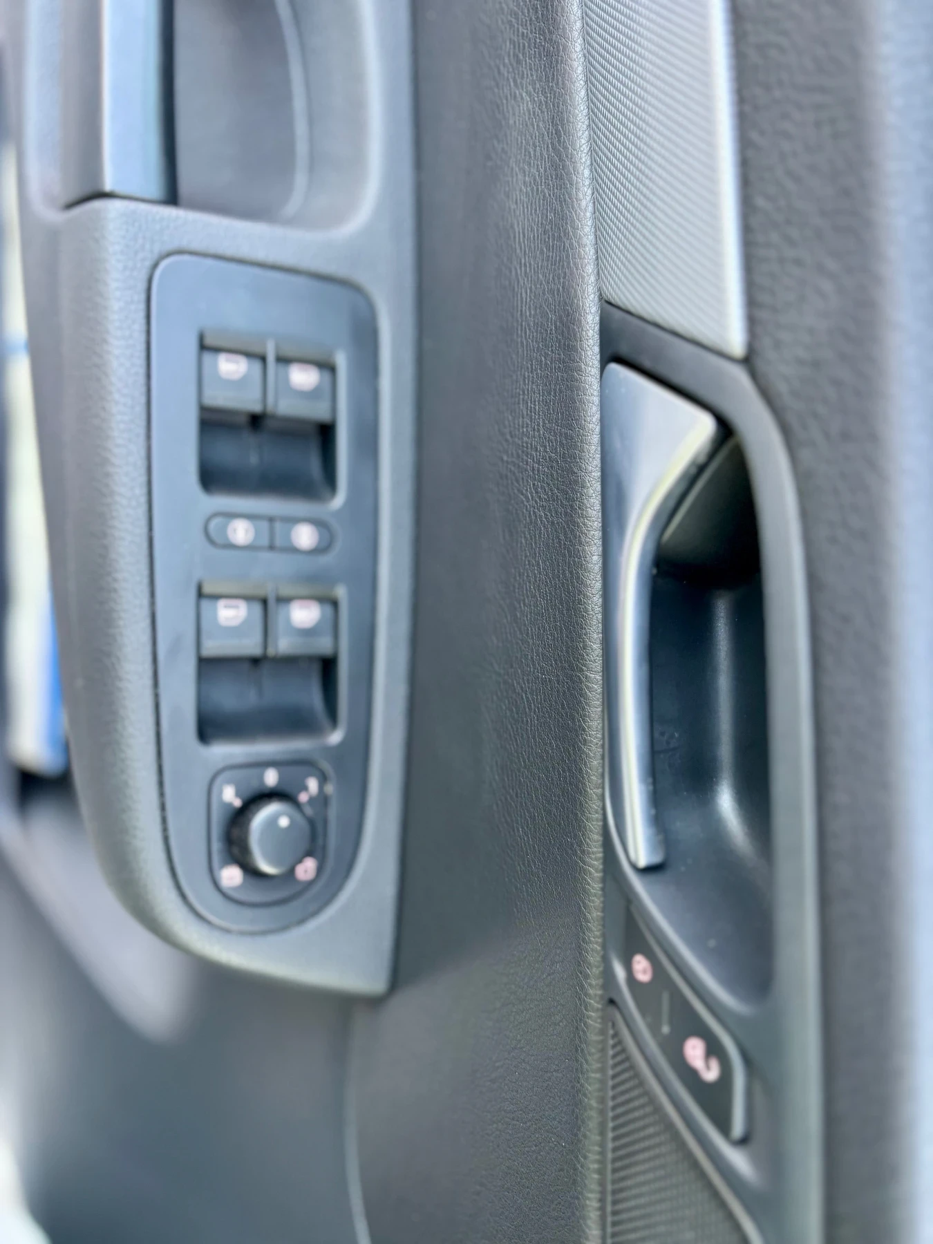 VW Sharan 2.0TDI 140k NAVI TOP - изображение 9
