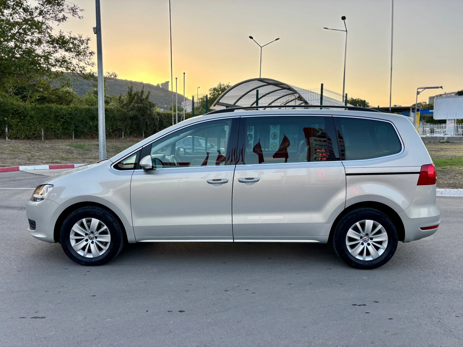 VW Sharan 2.0TDI 140k NAVI TOP - изображение 2