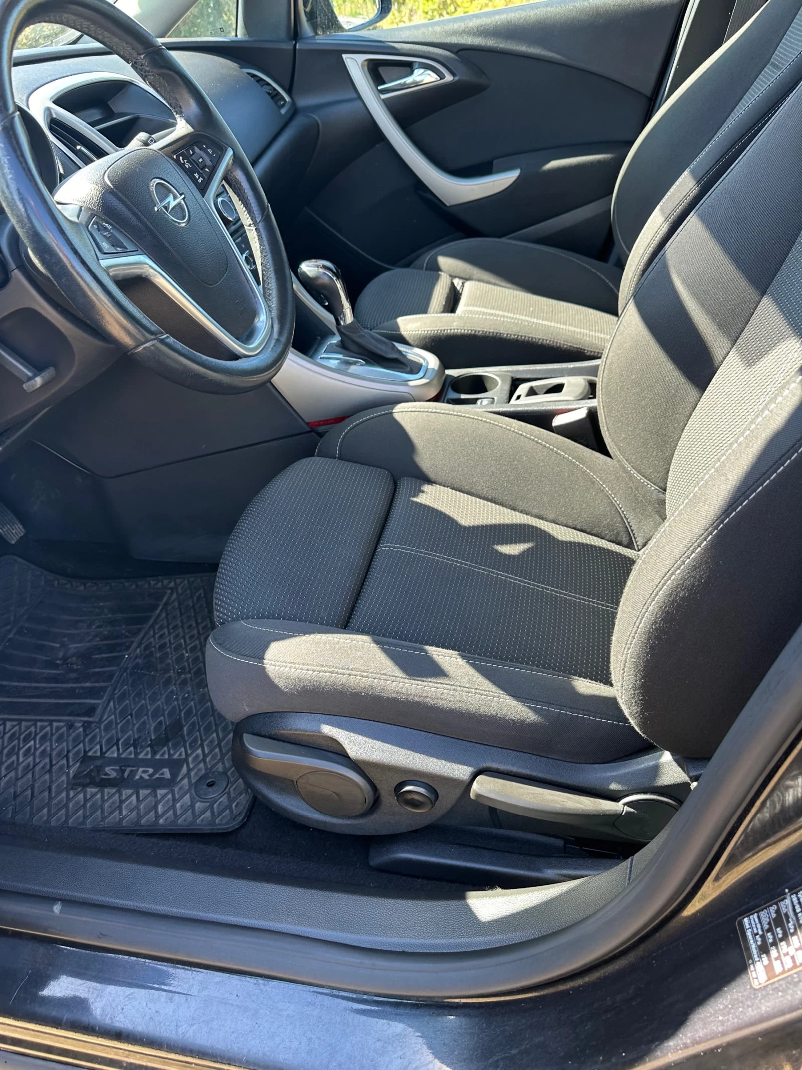 Opel Astra 1.6 I  ABТОМАТ - изображение 8