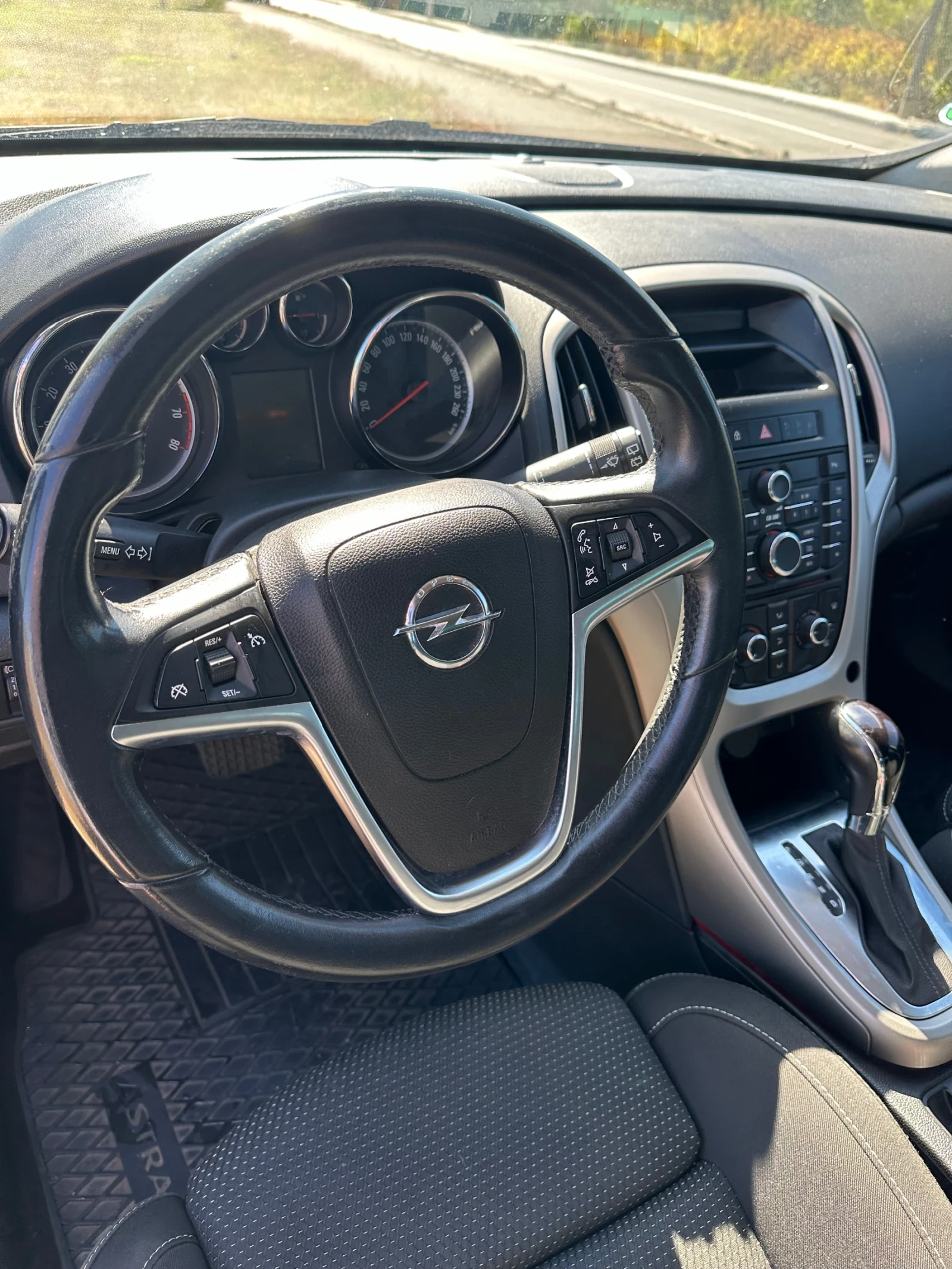 Opel Astra 1.6 I  ABТОМАТ - изображение 9