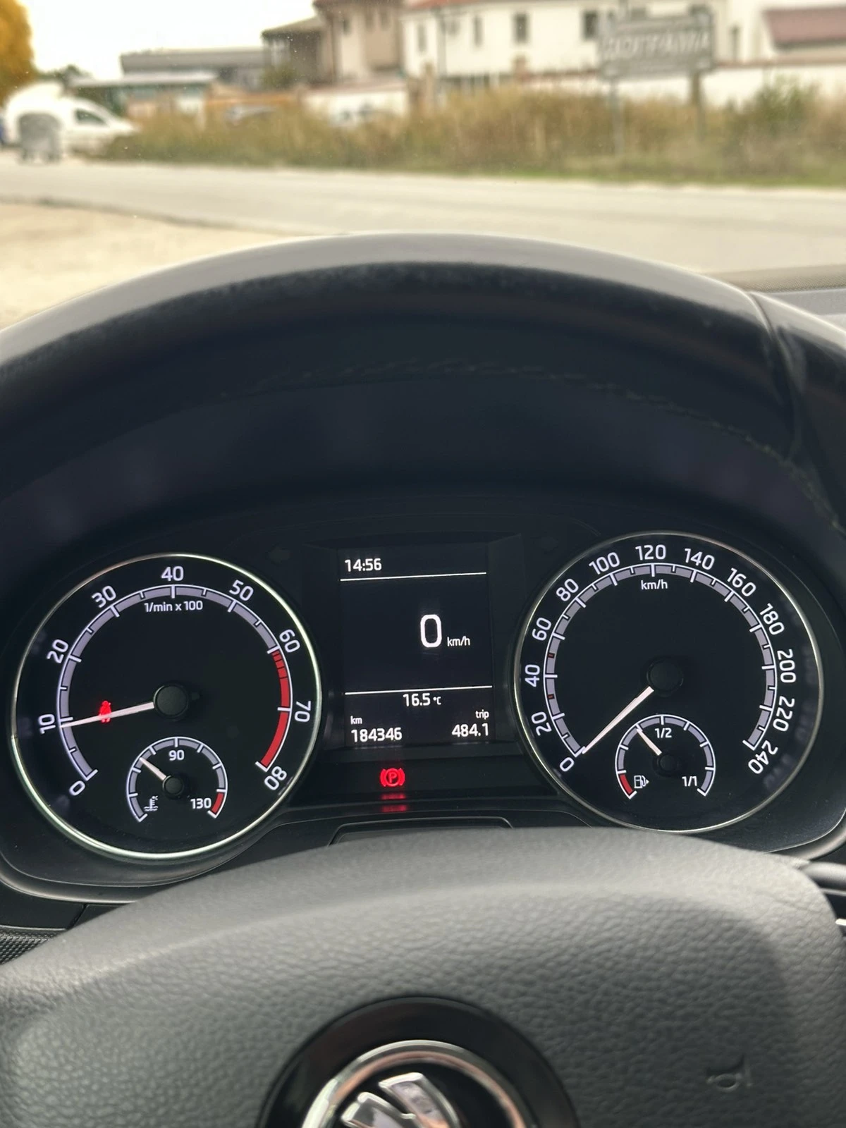 Skoda Fabia 1.0 / / | Mobile.bg   12