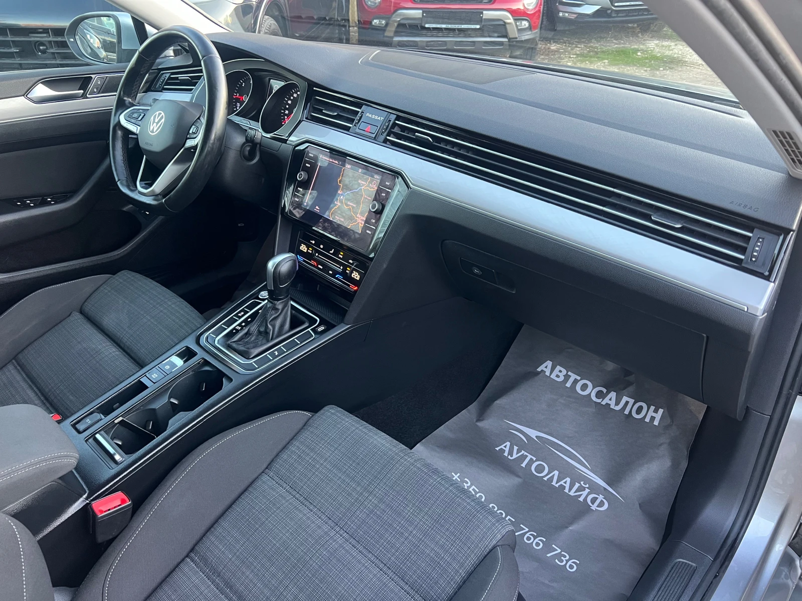 VW Passat FACELIFT 2.0TDI-150 DSG DISTR. KEY LESS GO | Mobile.bg   9