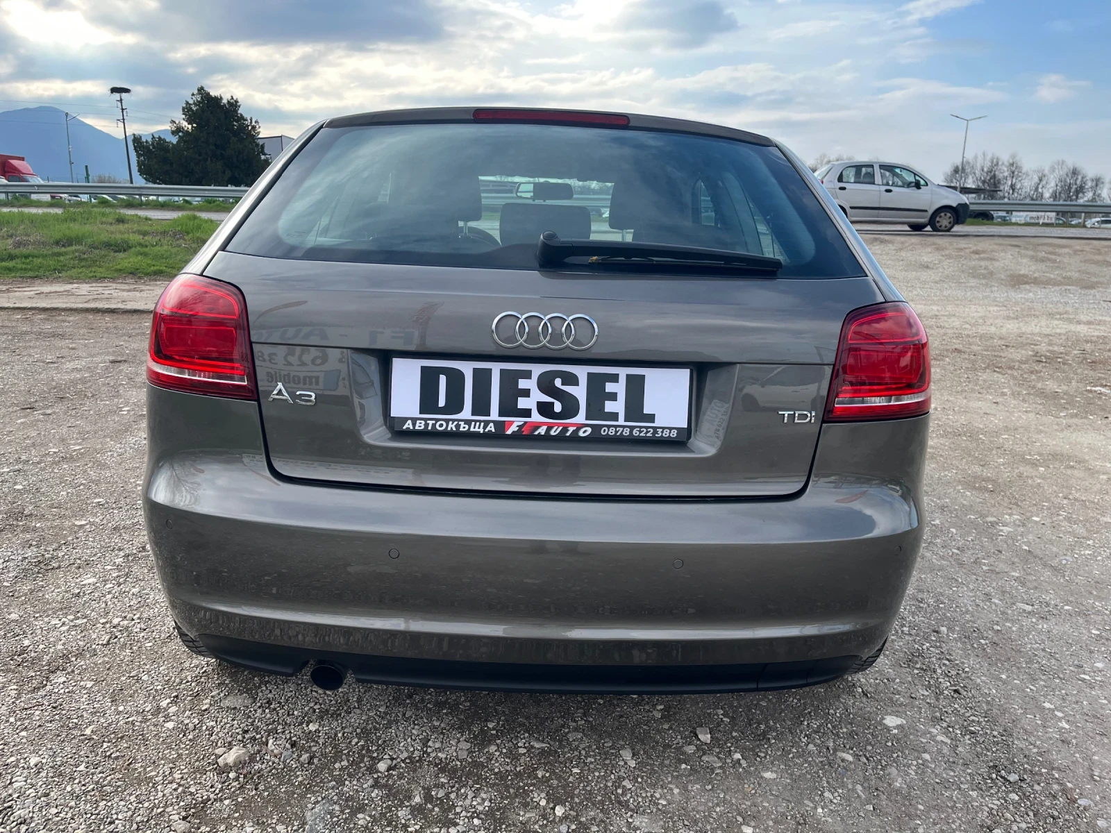 Audi A3 1.6TDI-90-NAVI-FEIS-ITALIA, снимка 9 - Автомобили и джипове - 54048031