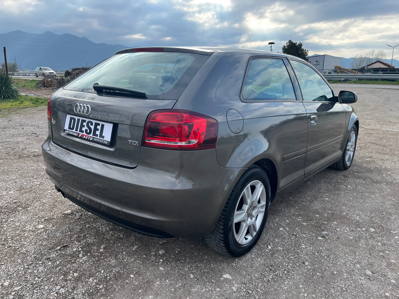 Audi A3 1.6TDI-90-NAVI-FEIS-ITALIA, снимка 8 - Автомобили и джипове - 54048031