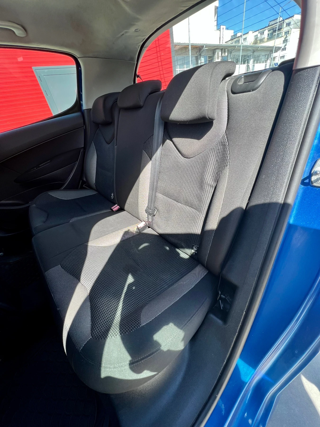 Peugeot 308 1.6 HDI Топ състояние!, снимка 11 - Автомобили и джипове - 54139467