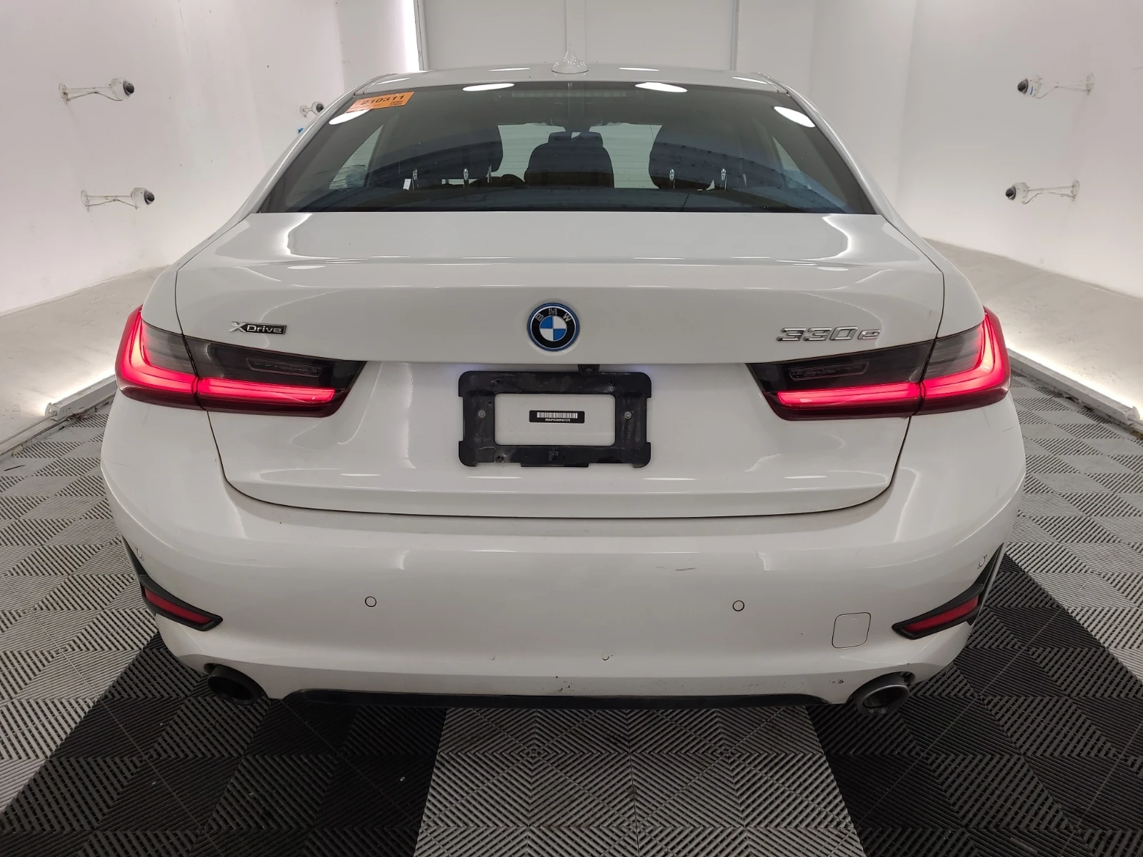BMW 330 e xDrive Plug-In Hybrid, снимка 6 - Автомобили и джипове - 54397340