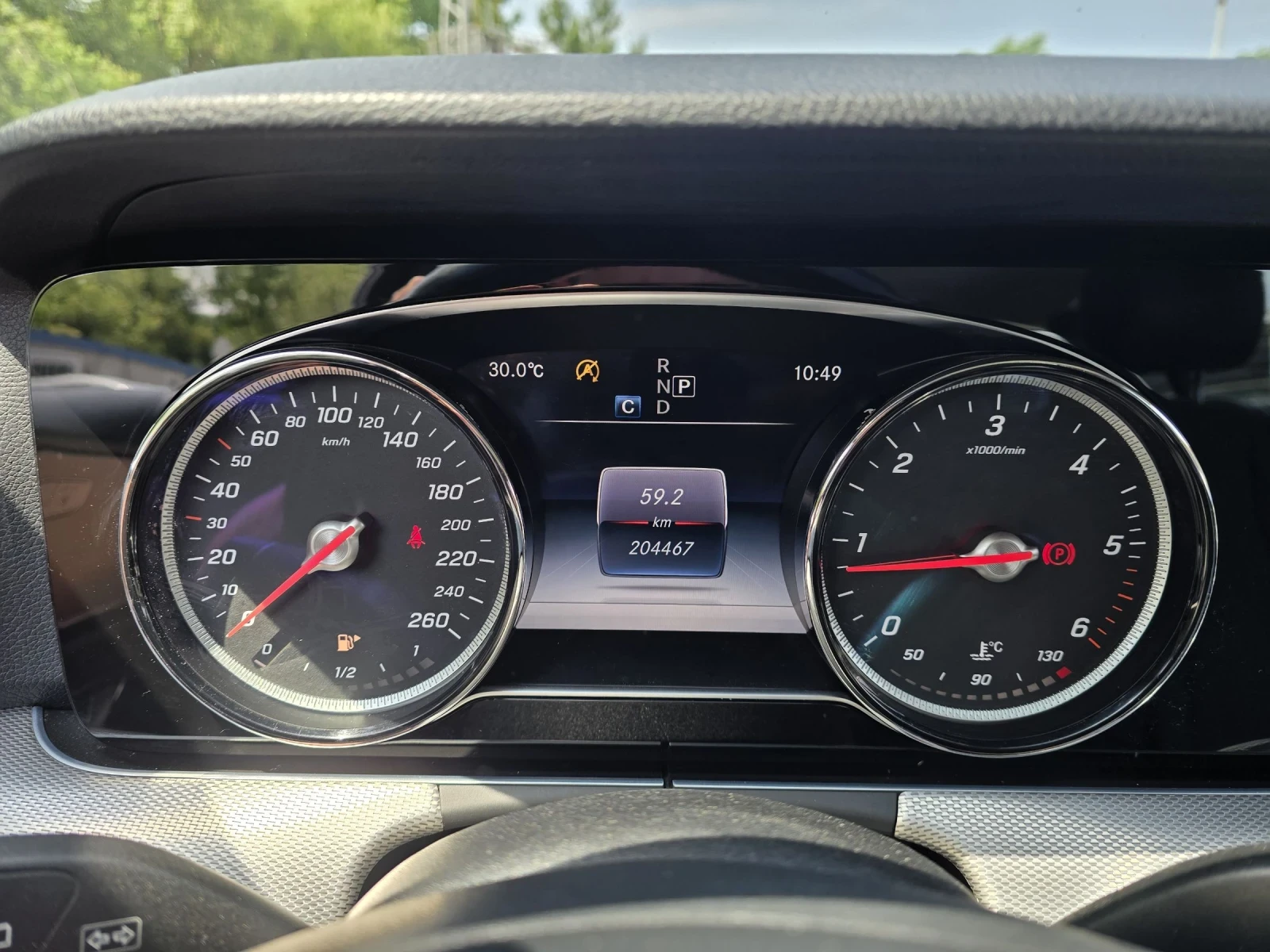 Mercedes-Benz E 200 D 150к.с Business  Топ състояние , снимка 17 - Автомобили и джипове - 54798881