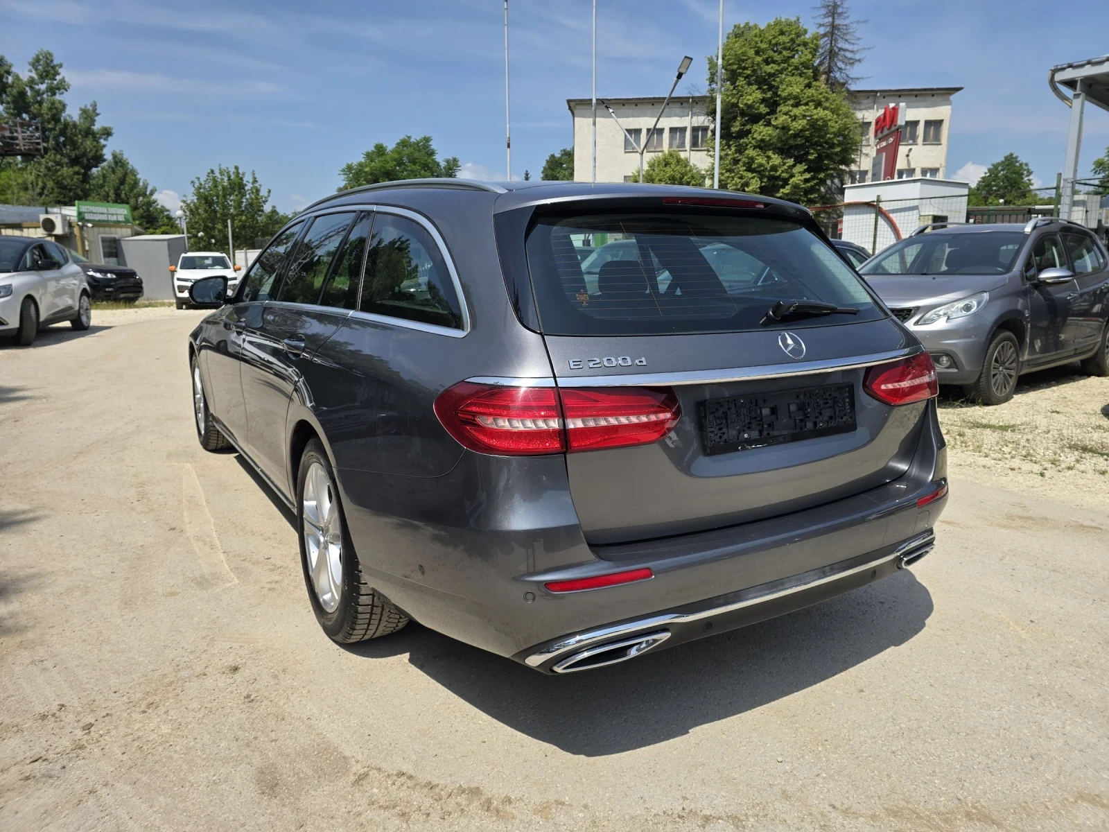 Mercedes-Benz E 200 D 150к.с Business  Топ състояние , снимка 3 - Автомобили и джипове - 54798881