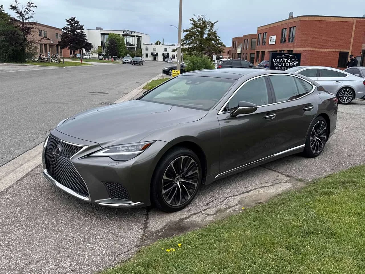 Lexus LS * 500 AWD * CARFAX * БЕЗ ПЪРВОНАЧАЛНА ВНОСКА