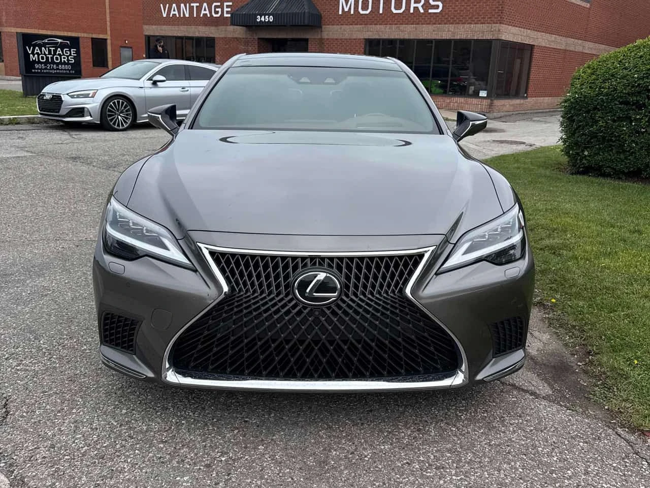 Lexus LS * 500 AWD * АВТОКРЕДИТ БЕЗ ПЪРВОНАЧАЛНА ВНОСКА* , снимка 6 - Автомобили и джипове - 55071570