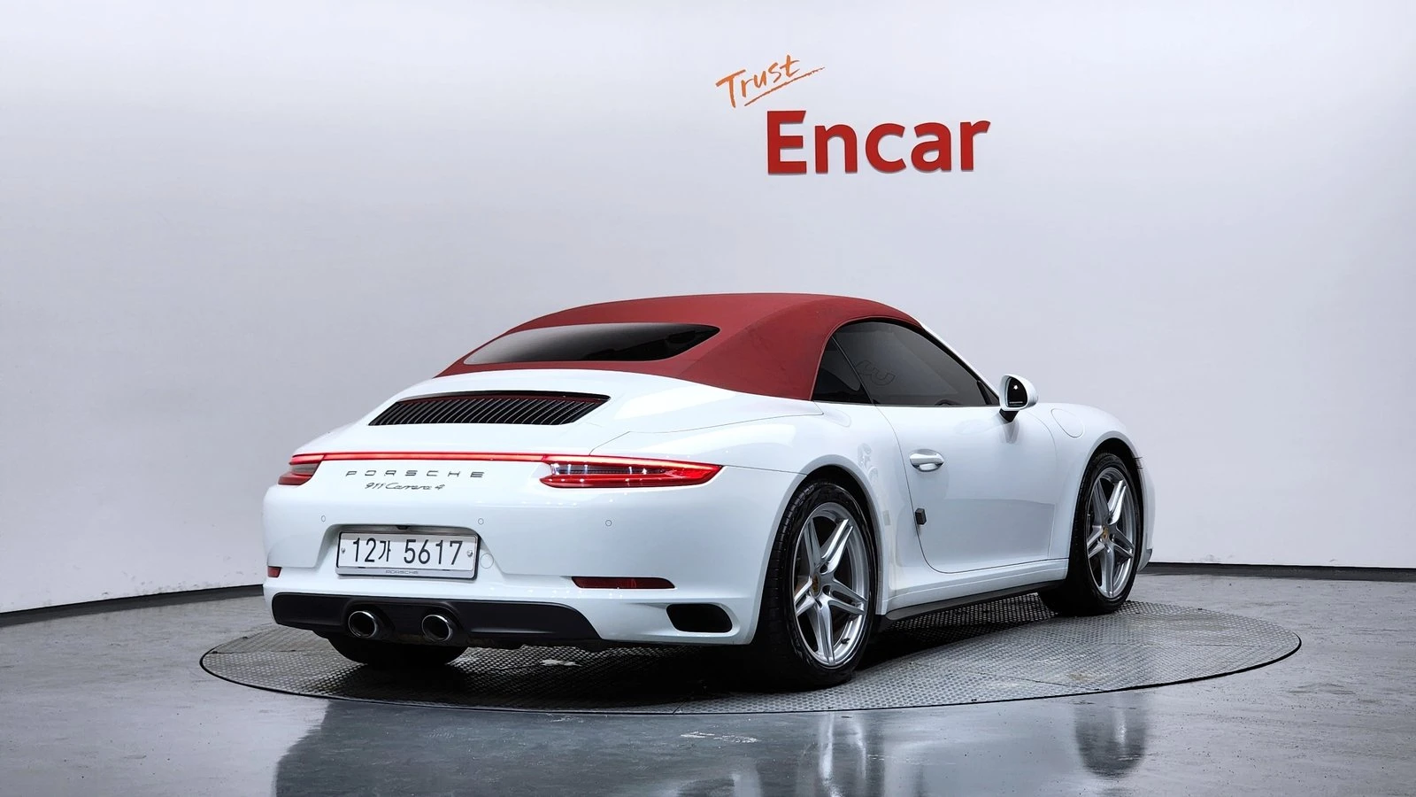 Porsche 911 CARRERA 4* BOSE* ПОДГРЕВ ВОЛАН* КРАЙНА ЦЕНА, снимка 2 - Автомобили и джипове - 55243555