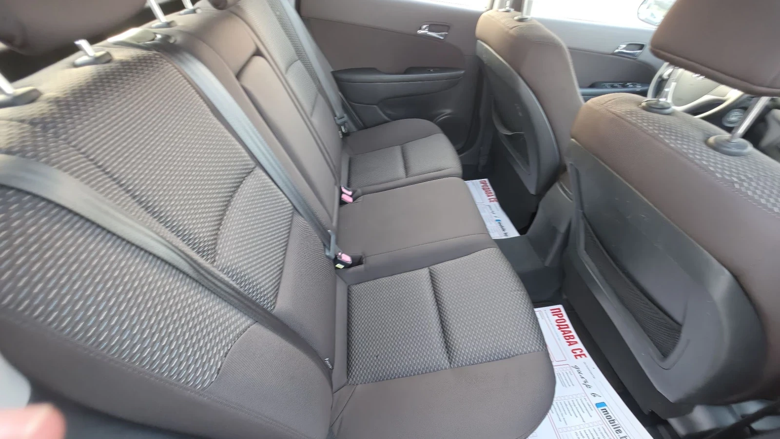 Hyundai I30 1.4i.107кс.Отлична, снимка 12 - Автомобили и джипове - 55437036