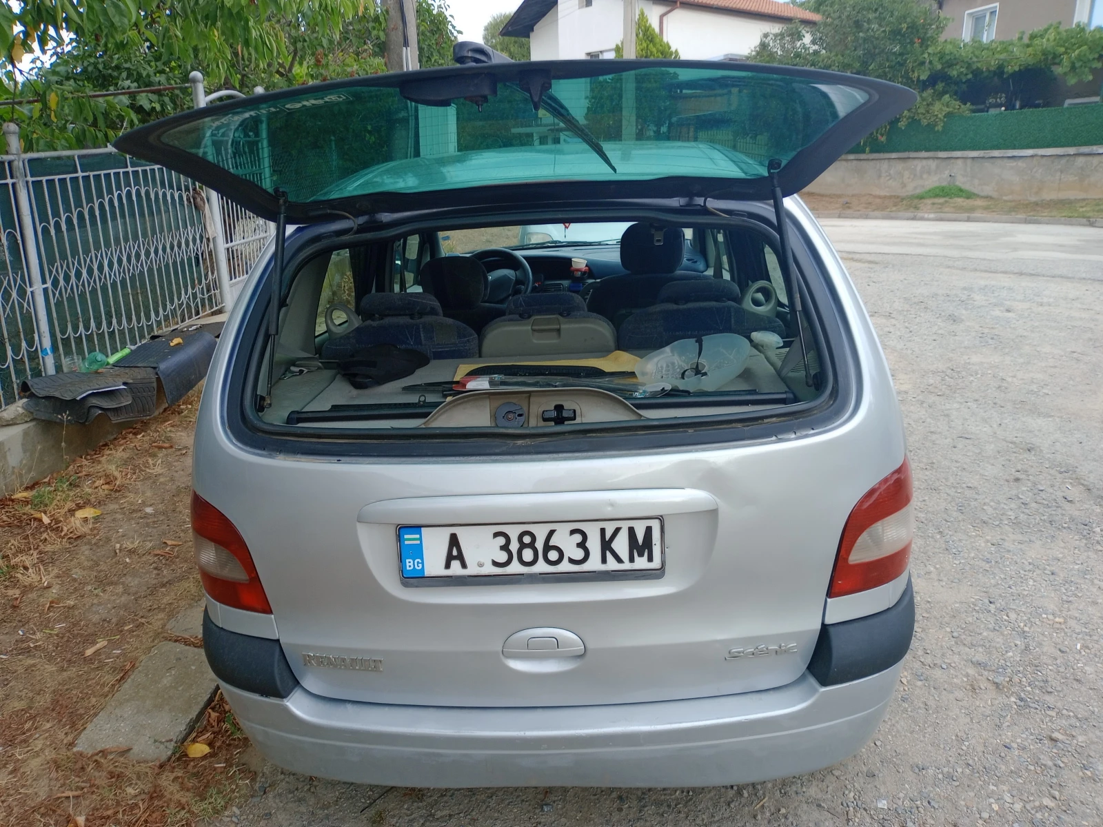Renault Scenic, снимка 10 - Автомобили и джипове - 55897198
