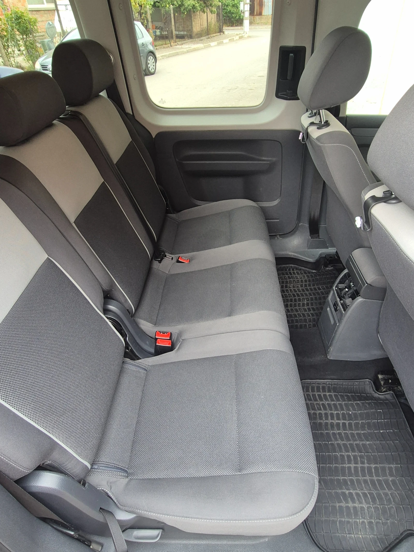 VW Caddy, снимка 7 - Автомобили и джипове - 56199770