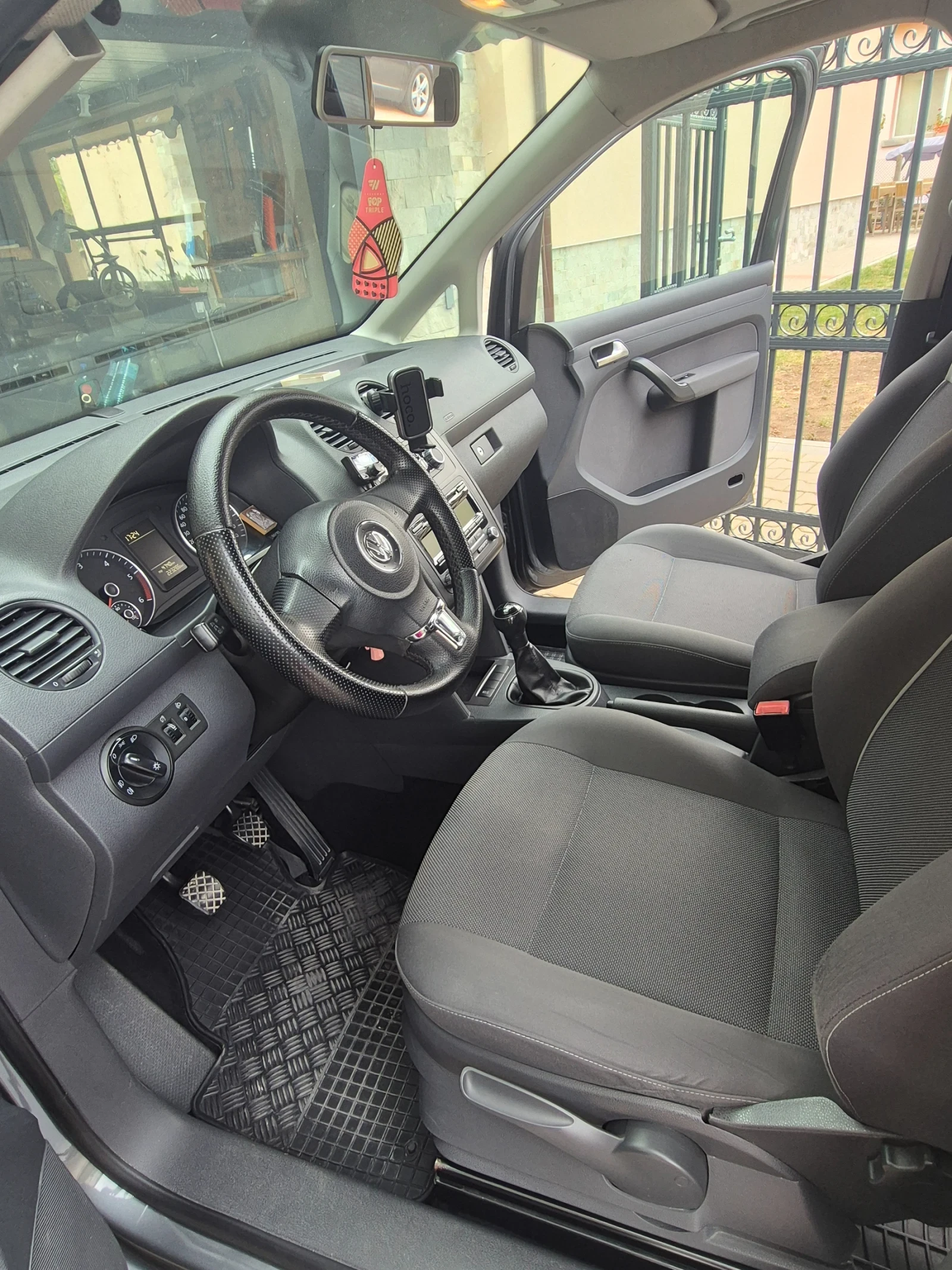 VW Caddy, снимка 10 - Автомобили и джипове - 56199770