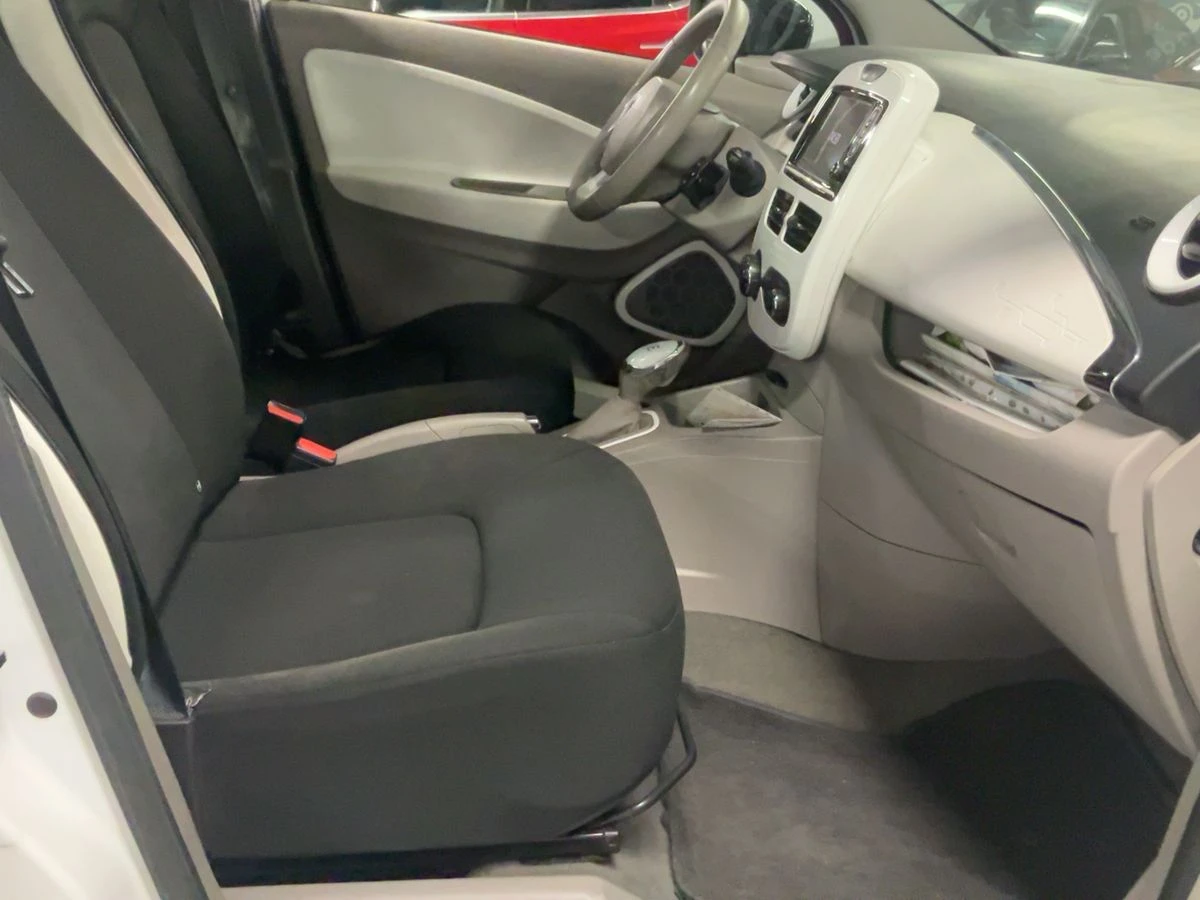 Renault Zoe electric drive 43 kW Life* ВНОС САМО СРЕЩУ 30%, снимка 10 - Автомобили и джипове - 56252686