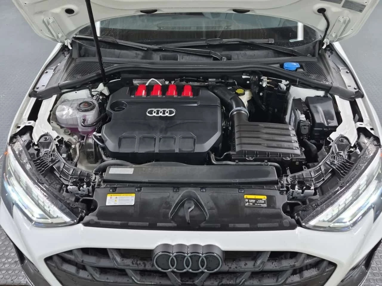 Audi S3  Progressiv / Bucket / Distronic / Carfax  , снимка 15 - Автомобили и джипове - 56323990