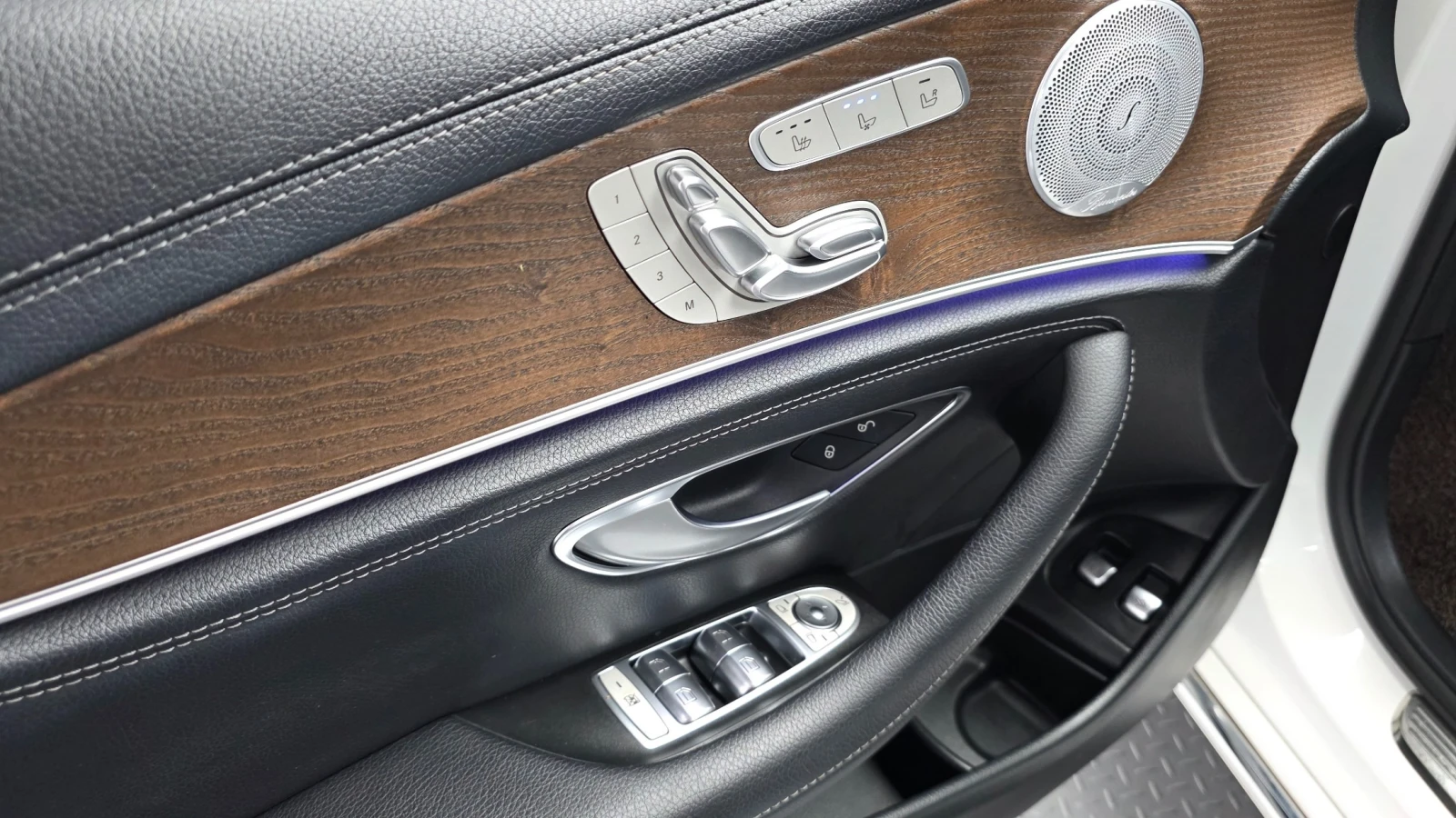 Mercedes-Benz E 300 e PLUG-IN-HYBRID * BURM * 360 * ����� * ���� * HUD | Mobile.bg � ����������� 13
