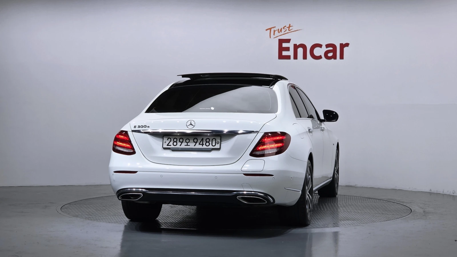 Mercedes-Benz E 300 e PLUG-IN-HYBRID * BURM * 360 * ����� * ���� * HUD | Mobile.bg � ����������� 4