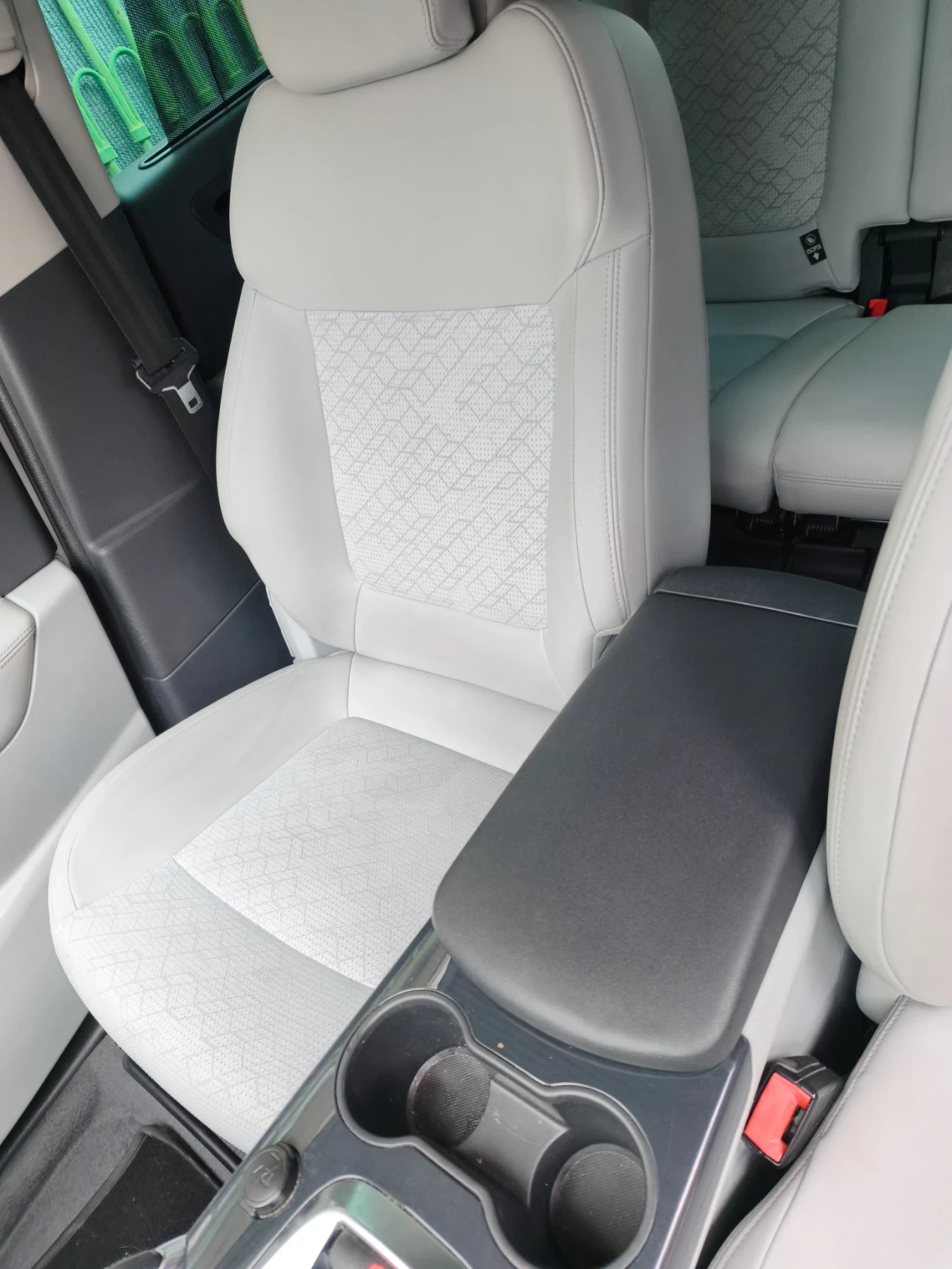 Peugeot 3008 1.6 HDI, снимка 4 - Автомобили и джипове - 56564932