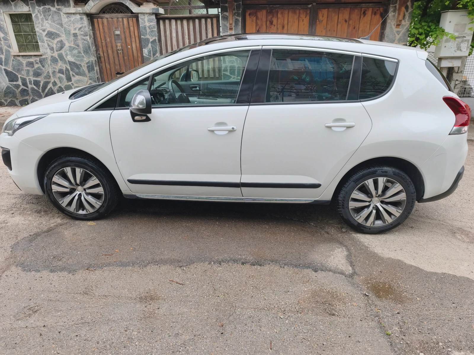 Peugeot 3008 1.6 HDI, снимка 10 - Автомобили и джипове - 56564932