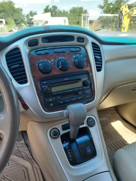 Toyota Highlander 2.4 - Газ / Отличен / С допълнителни зимни гуми, снимка 11