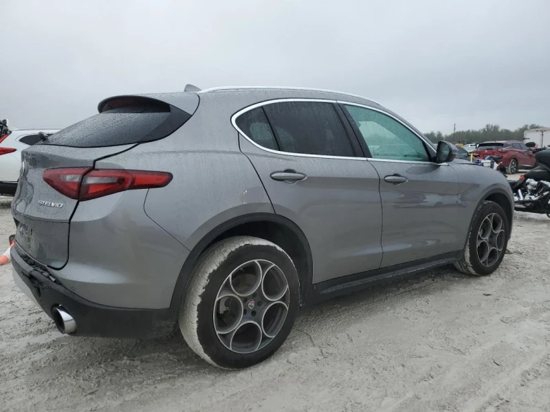 Alfa Romeo Stelvio, снимка 5 - Автомобили и джипове - 49295578