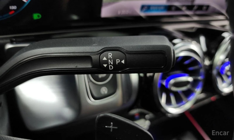 Mercedes-Benz GLB, снимка 9 - Автомобили и джипове - 53328885