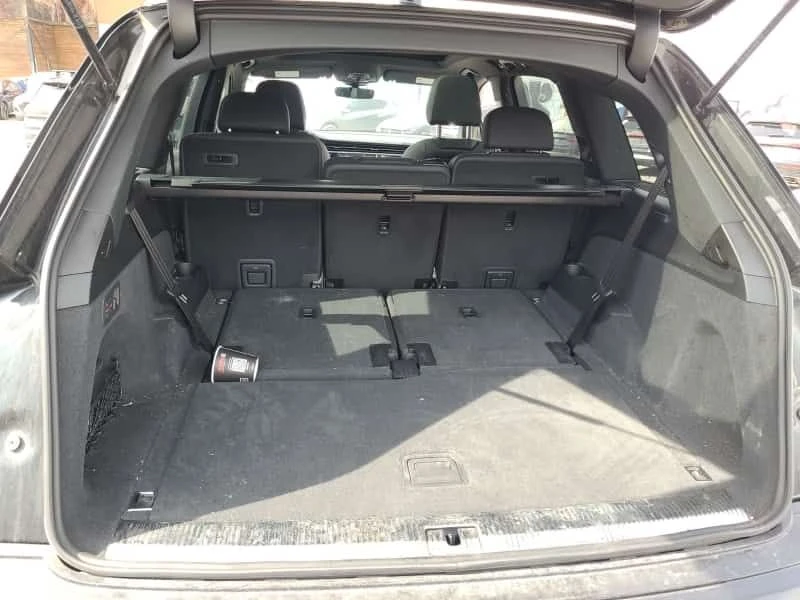 Audi Q7 * PROGRESSIV * CARFAX * ДВА КЛЮЧА * 7 МЕСТА, снимка 17 - Автомобили и джипове - 53880708