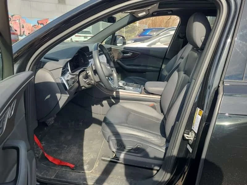 Audi Q7 * PROGRESSIV * CARFAX * ДВА КЛЮЧА * 7 МЕСТА, снимка 3 - Автомобили и джипове - 53880708