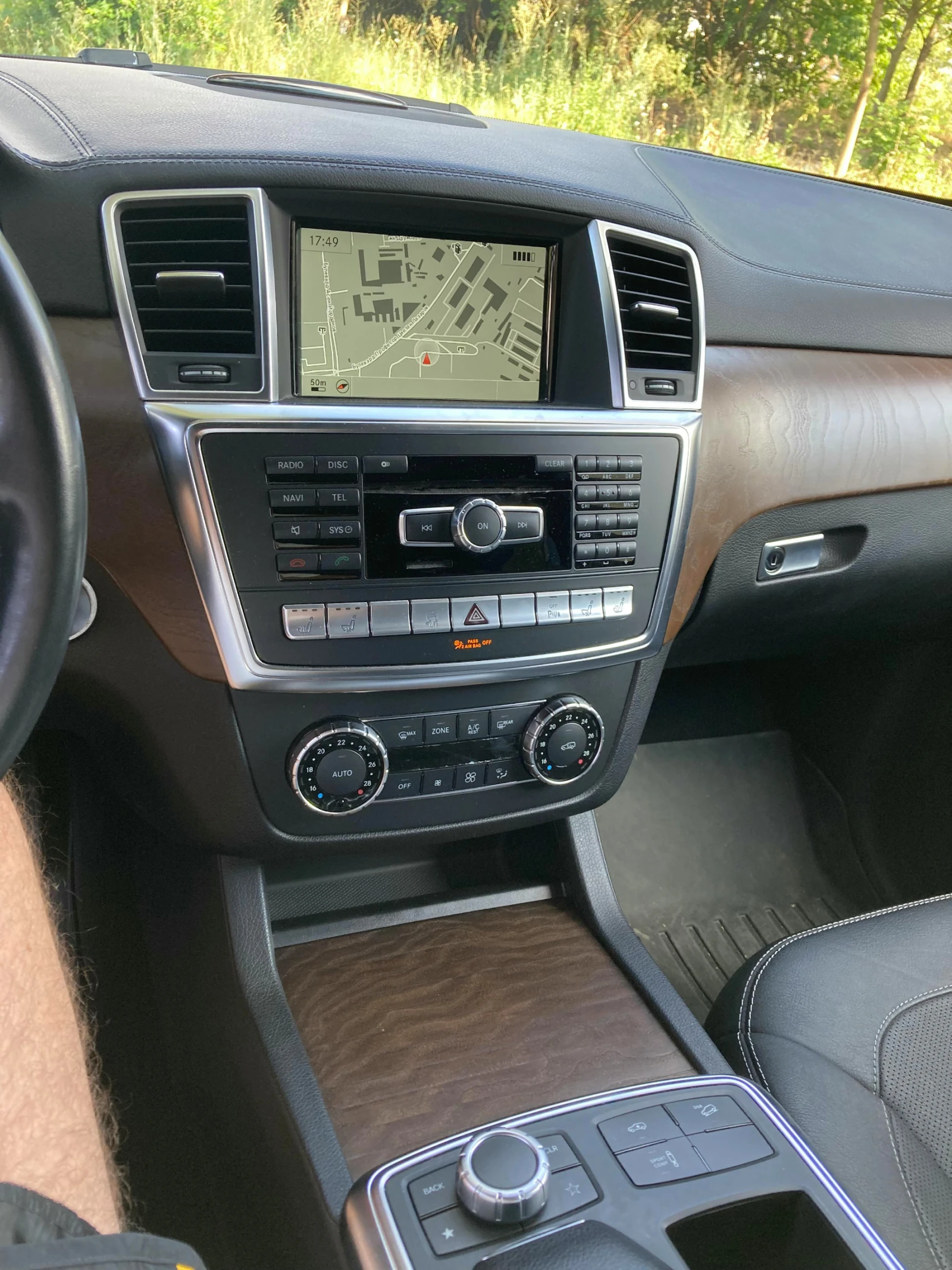 Mercedes-Benz GL 350 AMG/21"/Обдухв/Soft-Close/360 камери/Панорама/ - изображение 10