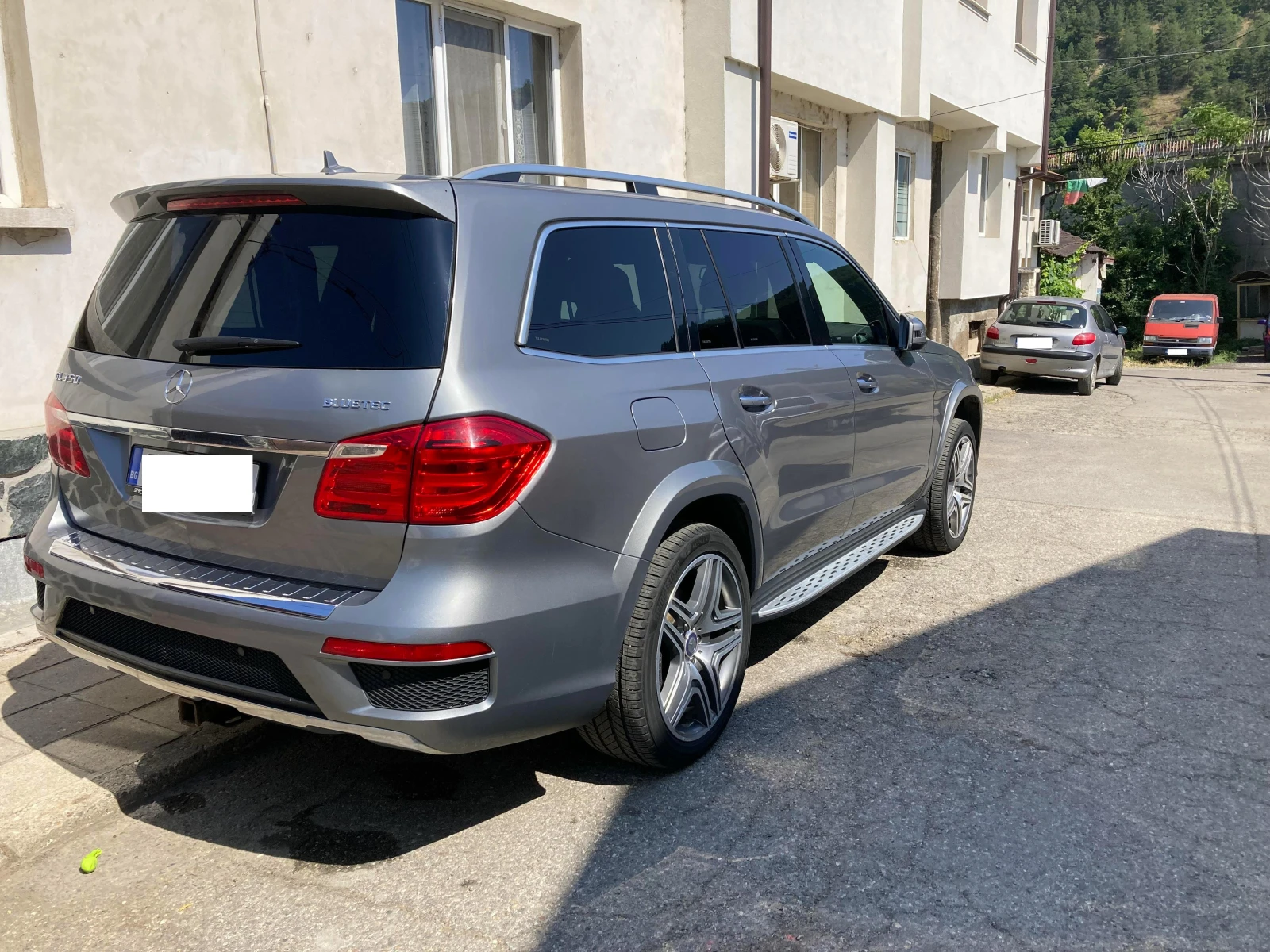 Mercedes-Benz GL 350 AMG/21"/Обдухв/Soft-Close/360 камери/Панорама/ - изображение 3