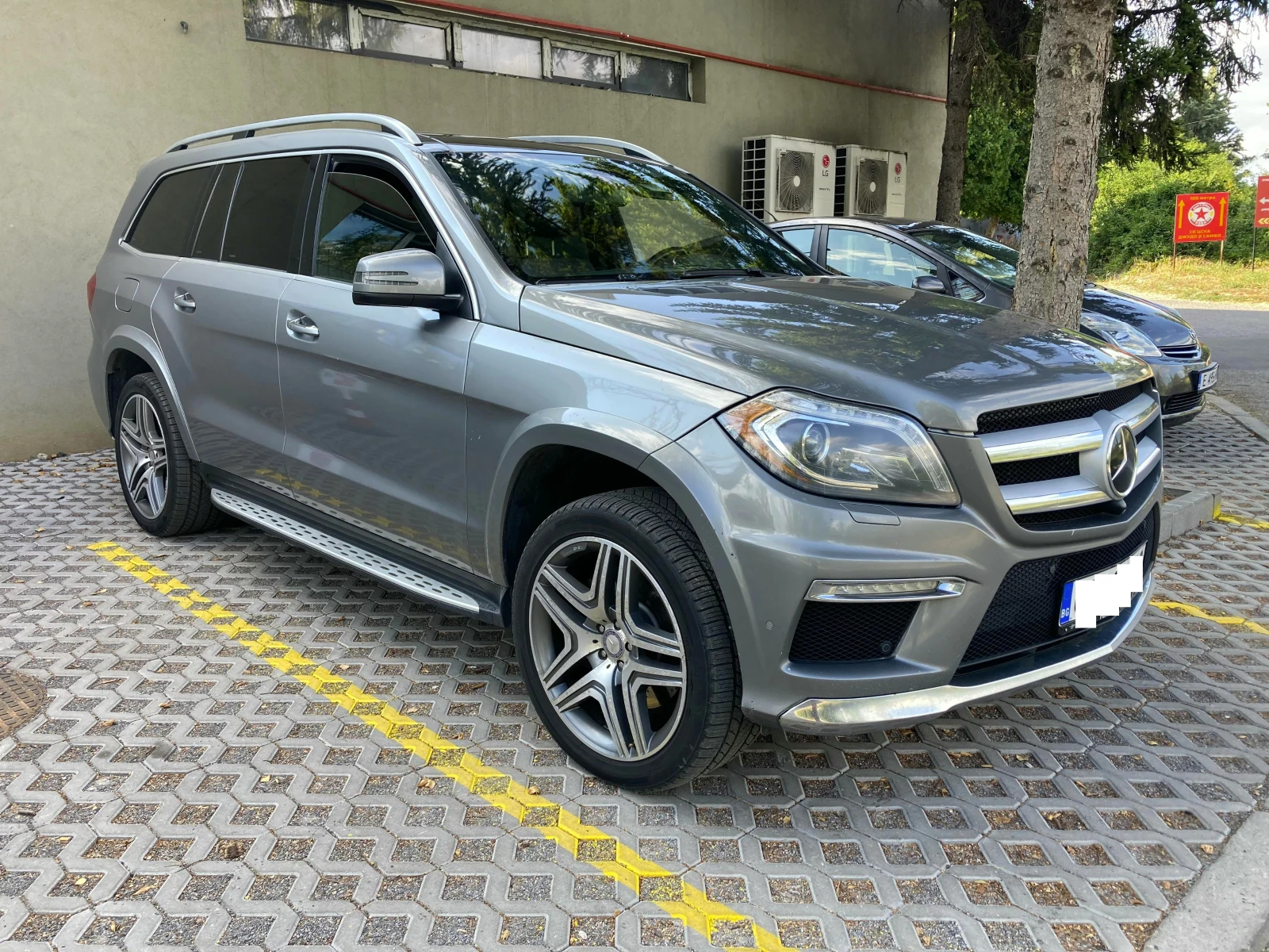 Mercedes-Benz GL 350 AMG/21"/Обдухв/Soft-Close/360 камери/Панорама/ - изображение 2