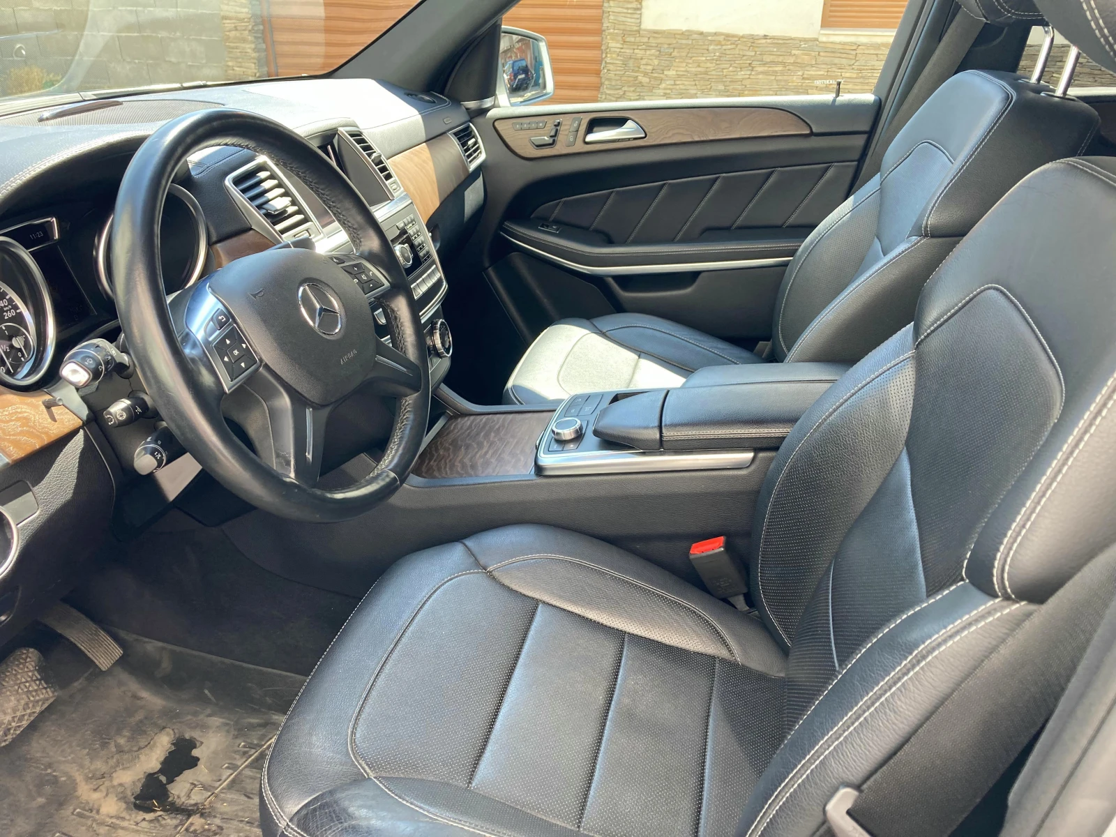 Mercedes-Benz GL 350 AMG/21"/Обдухв/Soft-Close/360 камери/Панорама/ - изображение 7