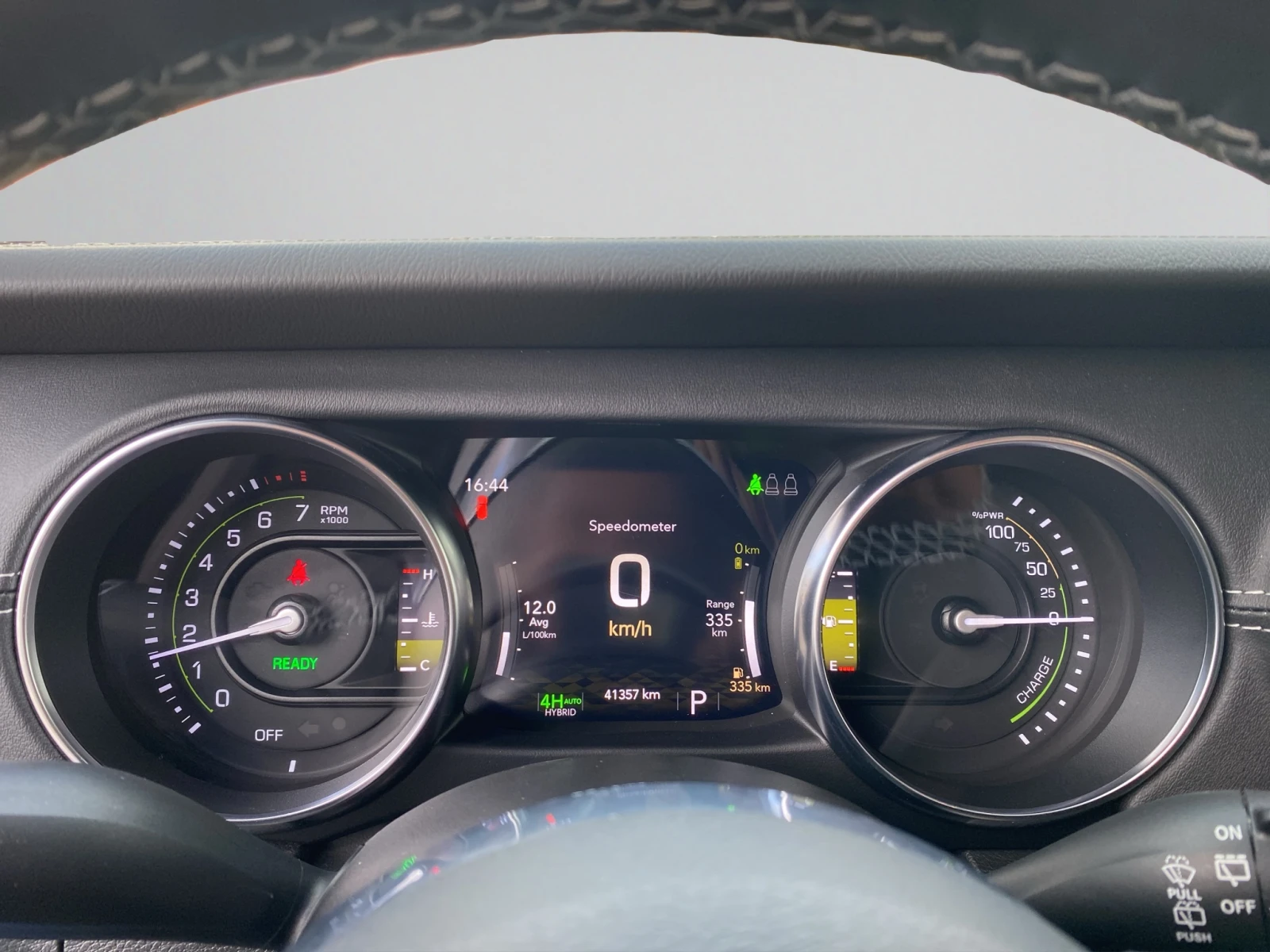 Jeep Wrangler SAHARA 2.0 PHEV Petrol 381 hp ATX8 4WD - изображение 10