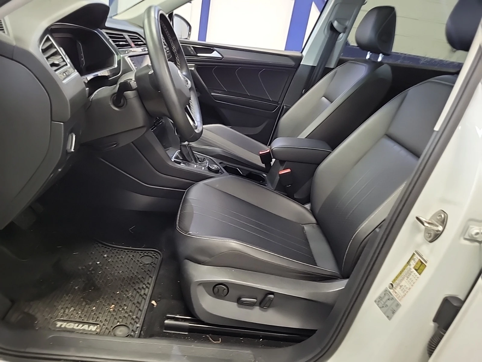 VW Tiguan * CARFAX *    | Mobile.bg   5