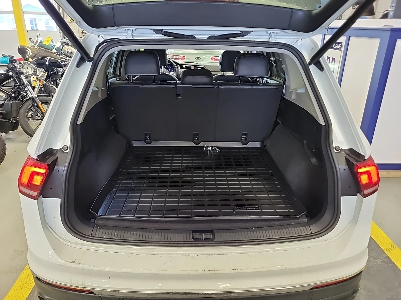 VW Tiguan * CARFAX *    | Mobile.bg   10